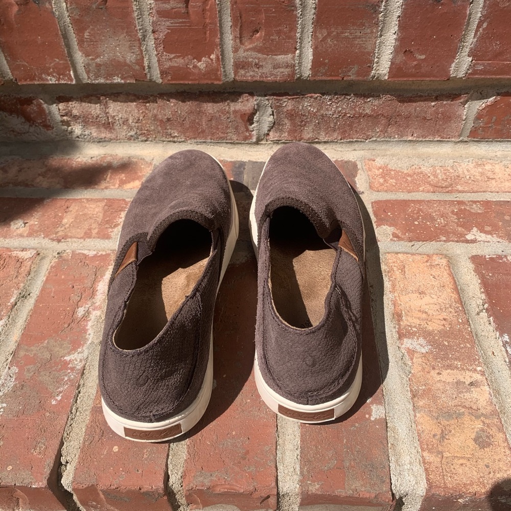 Women’s OluKai US W 7 EUR 37 shoes